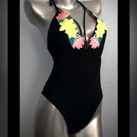 Victoria secret bathing suit - Picture 2 of 4